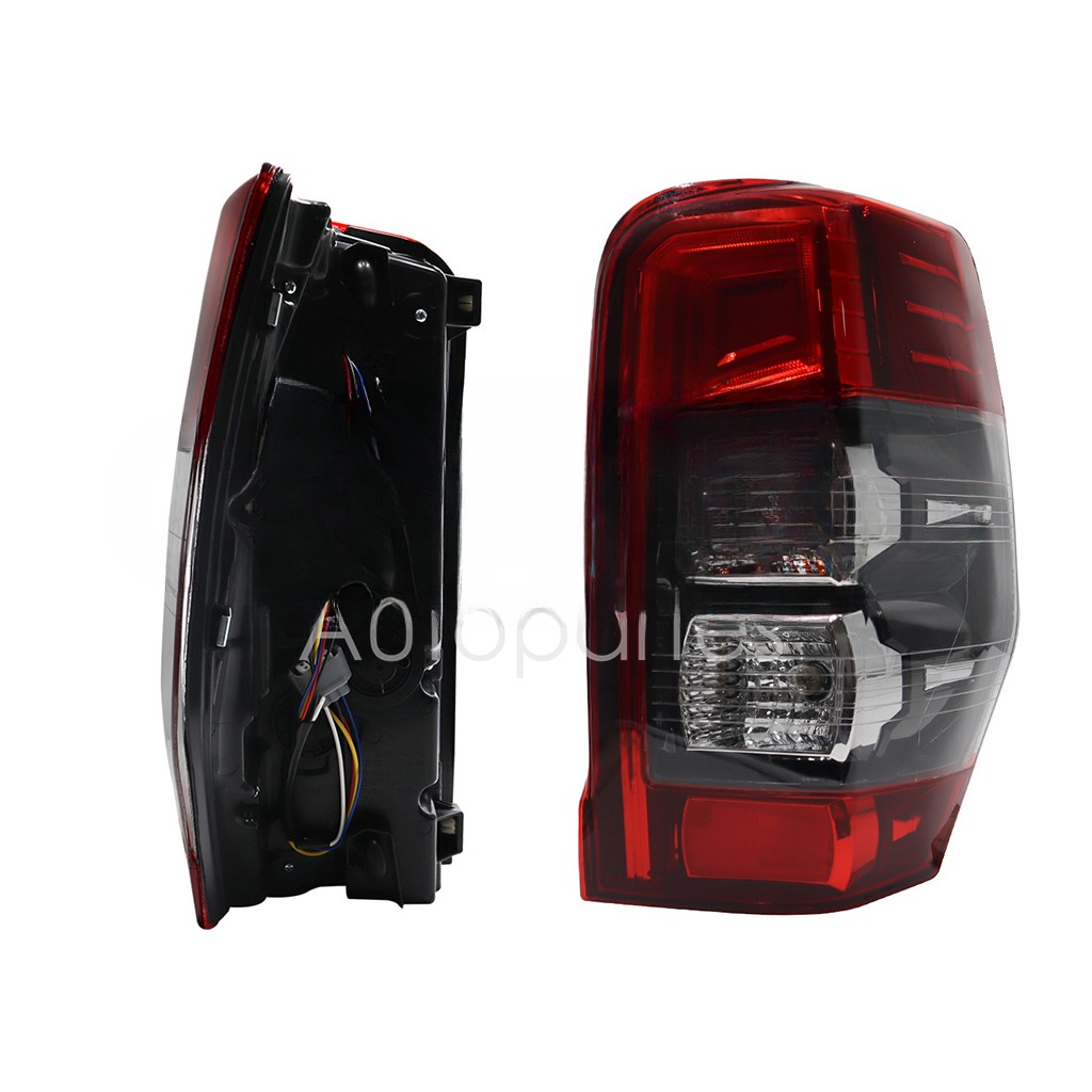 CALAVERA DER C/ARNES C/LED (ROJO/BLANCO/BLANCO)