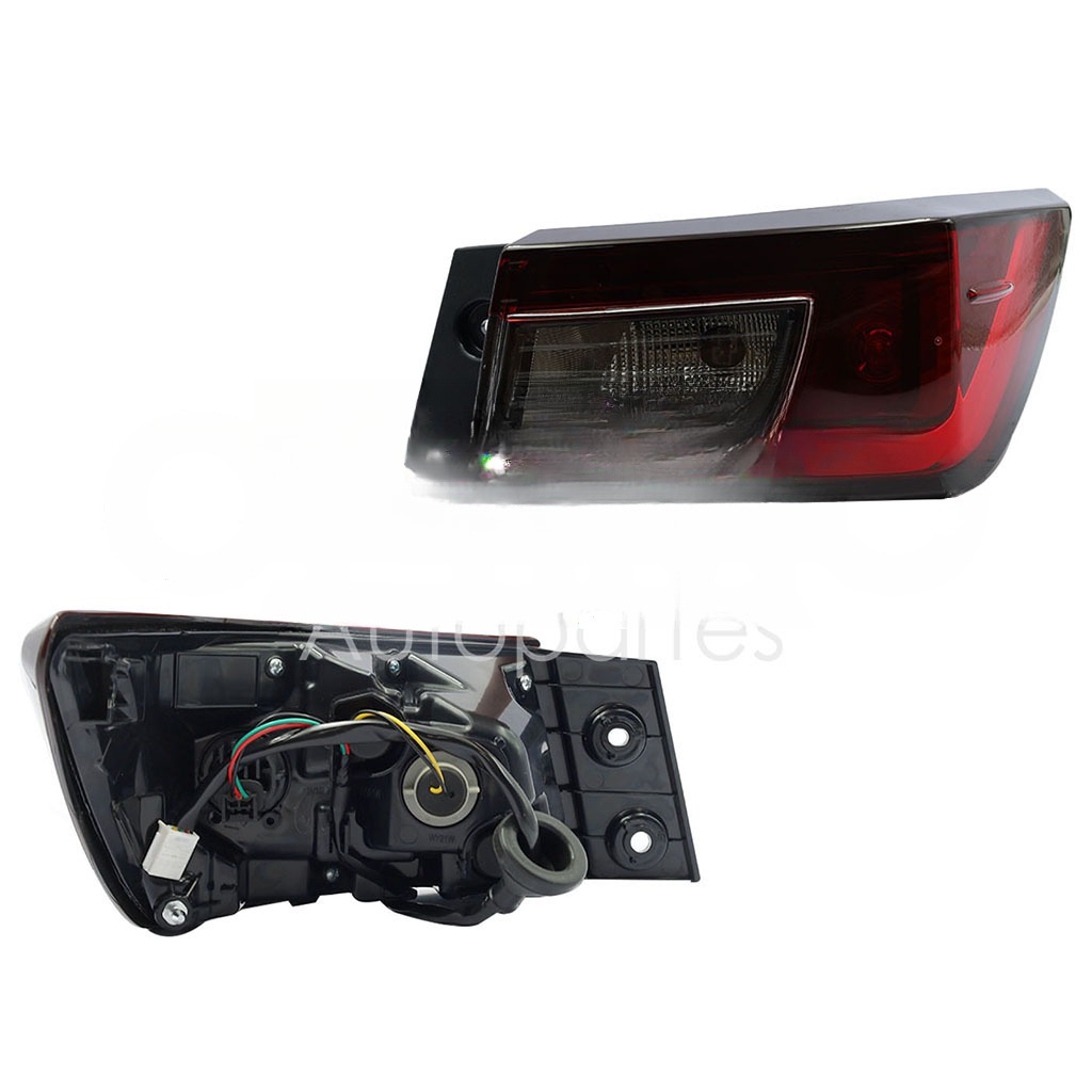 CALAVERA DER EXT C/ARNES C/LED S/DRL OSCURA (ROJO/BLANCO/ROJO)