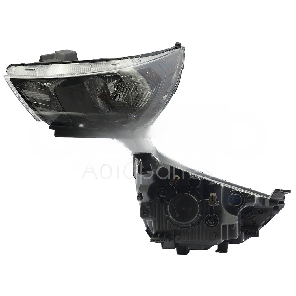 FARO IZQ FONDO NEGRO (SEDAN/H-BACK)